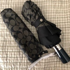 Coach Signature print umbrella NWOT, never used. One size